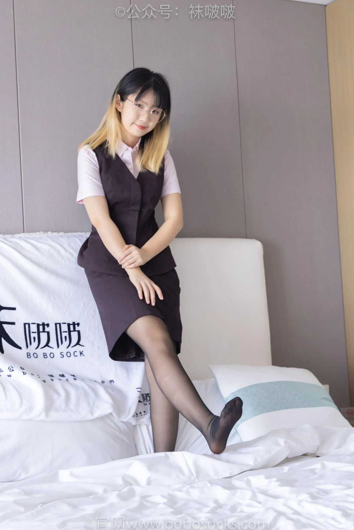 [BoBoSocks袜啵啵]NO.065 砂糖-招行制服、高跟鞋、黑丝 [140P]插图7